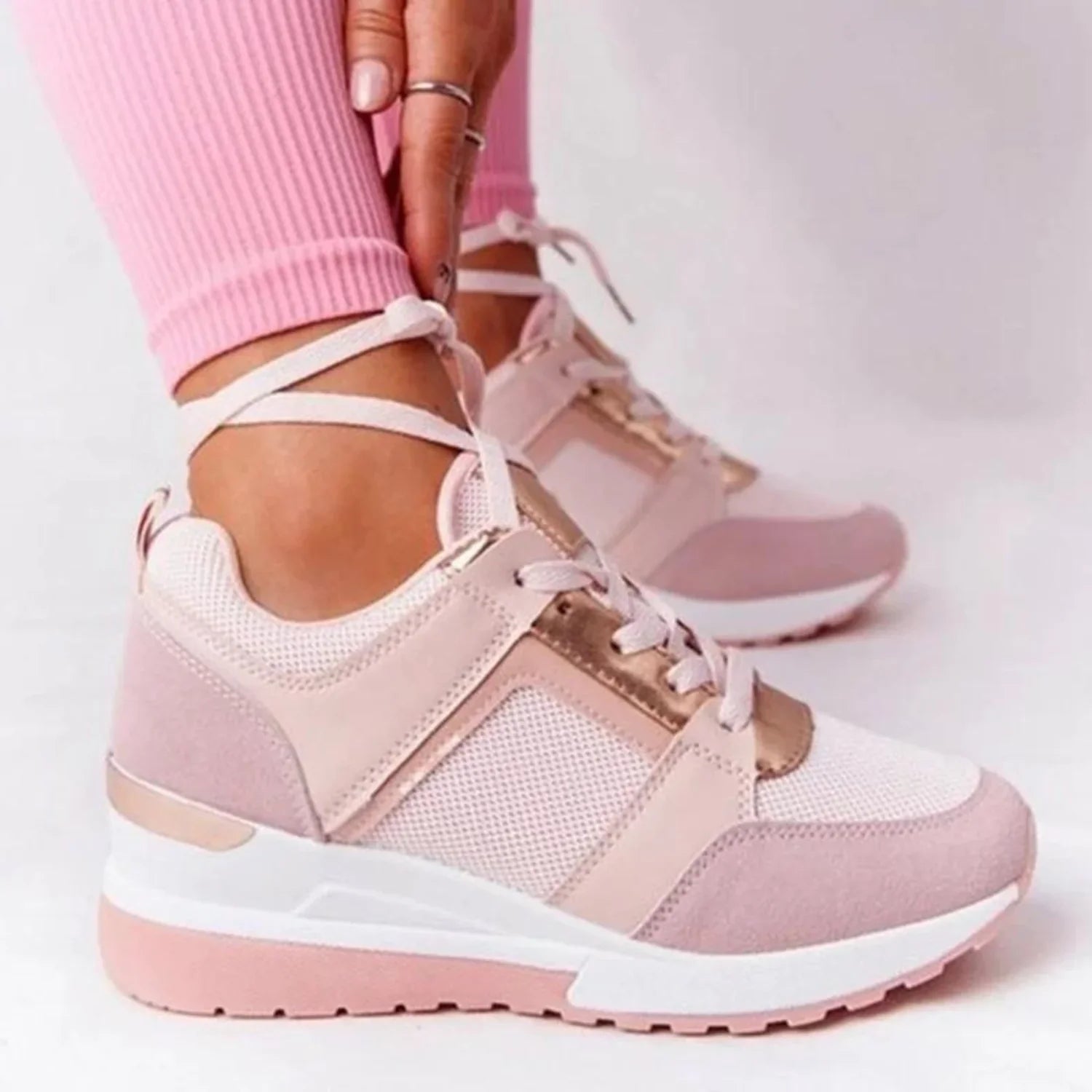 LYDARA – DIE ORTHOPÄDISCHEN WANDERSCHUHE FÜR FRAUEN MIT ANSPRUCH AN KOMFORT & HALT