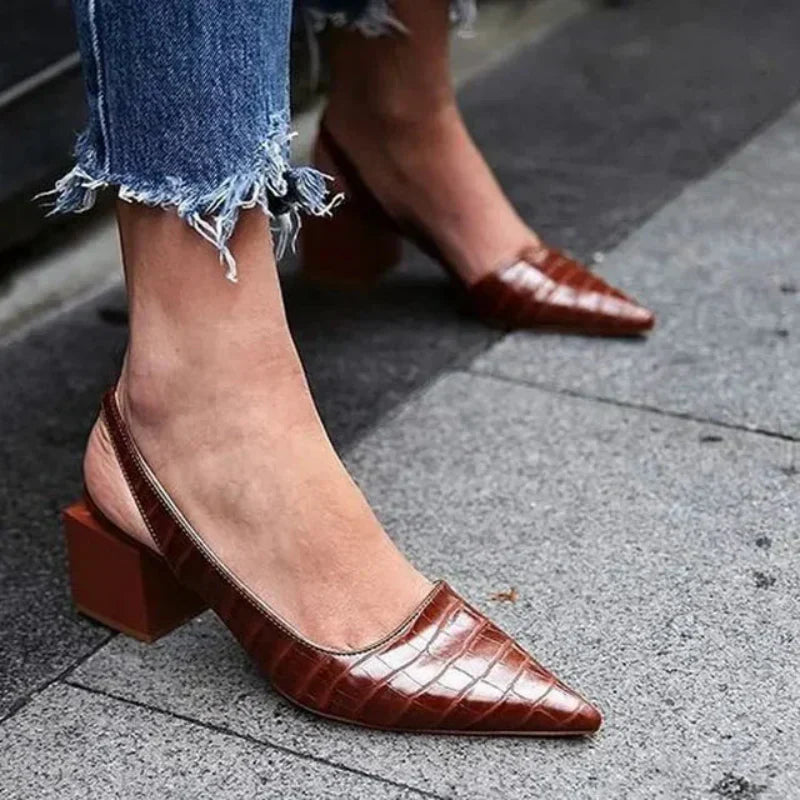 Isarian - Die eleganten Damensandalen für stilvolle Sommertage