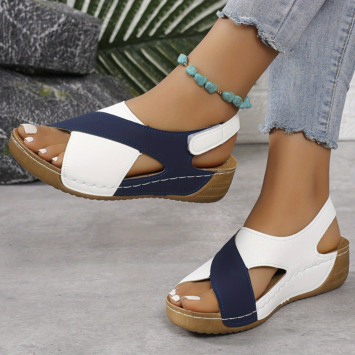 Nolias - Die stilvollen Wandersandalen für aktive Frauen